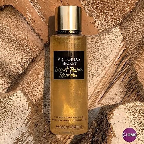 Victoria's Secret Coconut Passion Shimmer Body Mist
