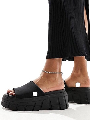 38 Beden Stradivarius Kalın Taban Platform Siyah Terlik