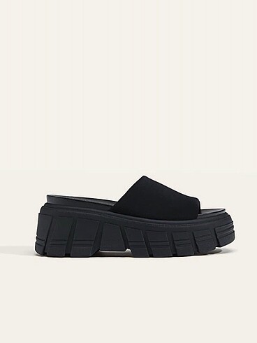 Stradivarius Kalın Taban Platform Siyah Terlik
