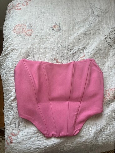 Trendyol & Milla pembe korse crop