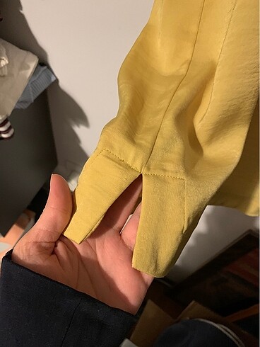 s Beden Mango Sarı Askılı Saten Üst