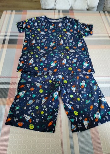 LC Waikiki Erkek Çocuk Renkli Baskılı Kısa Kollu takım Takımı