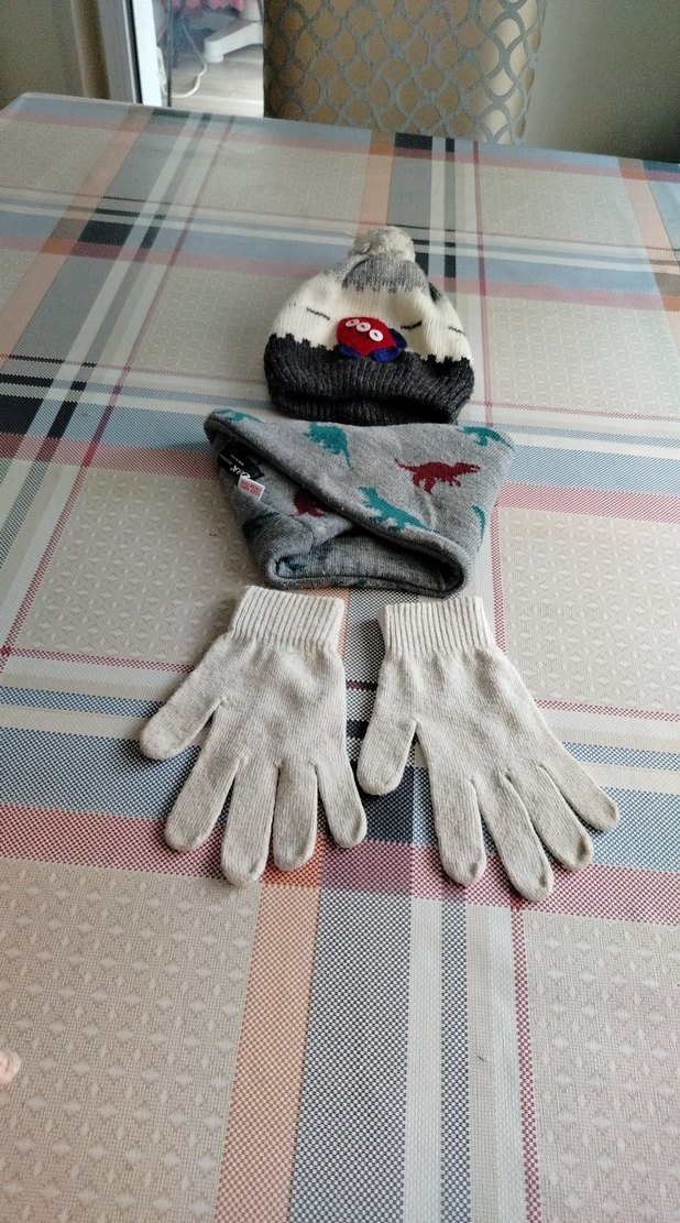 Gri Erkek Çocuk Triko Eldiven şapka boyunuk 3patçafiyatı 5x6 yaş - Görsel 2