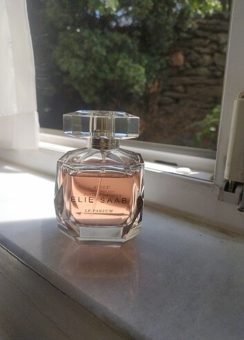 Elie Saab le parfüm 