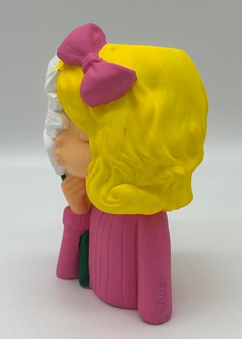 Pembe Fiyonk Detaylı Çiçekli Kız Biblo - Görsel 3