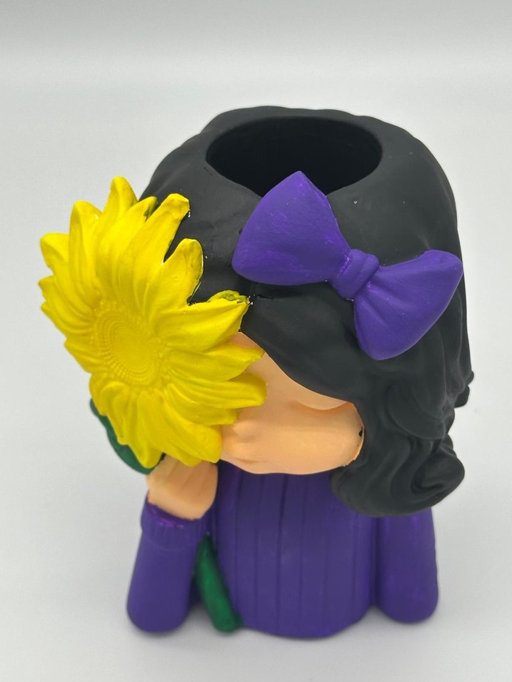 Mor Fiyonklu Kız Figürü - Görsel 5