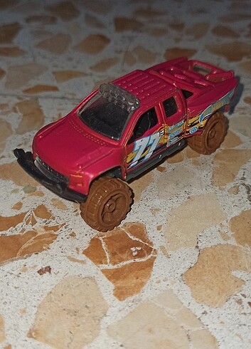 Beden Renk HOTWHEELS JEEP