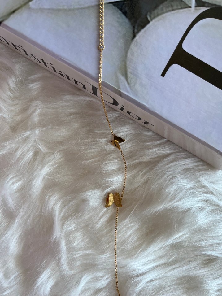 Altın Renk Kelebekli Zincir Detaylı Kadın Bileklik - Görsel 3