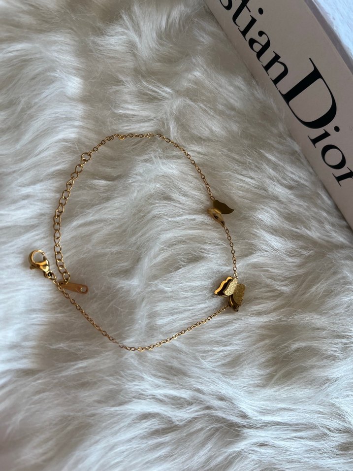 Altın Renk Kelebekli Zincir Detaylı Kadın Bileklik - Görsel 2