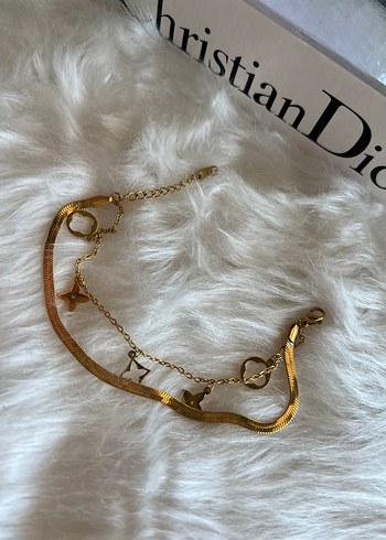 Zincir Detaylı Parlak Altın Bileklik - Görsel 4