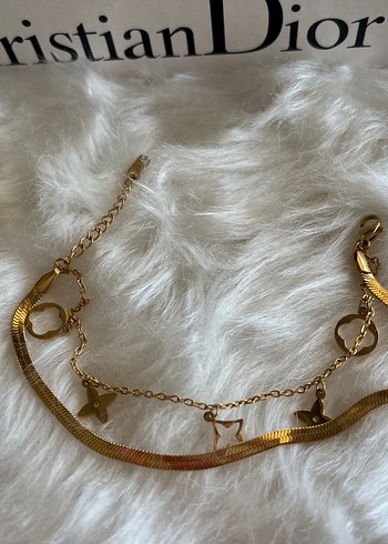 Zincir Detaylı Parlak Altın Bileklik - Görsel 3