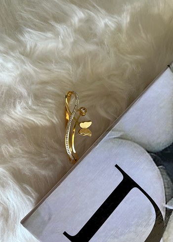 Parıltılı Kelebek Detaylı Altın Bileklik Kelepçe - Görsel 4