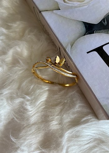 Parıltılı Kelebek Detaylı Altın Bileklik Kelepçe - Görsel 3