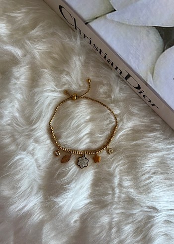 Altın Renk Zincir Detaylı Çiçek Bileklik - Görsel 3