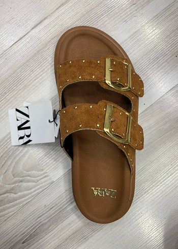 Zara Toka Detaylı Kahverengi Süet Kadın Terlik