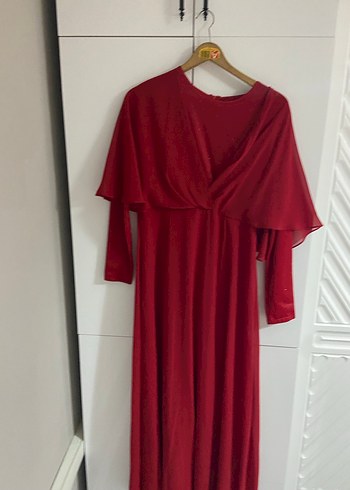 Klasik Şıklık Kırmızı Uzun Kollu Elbise - Görsel 2