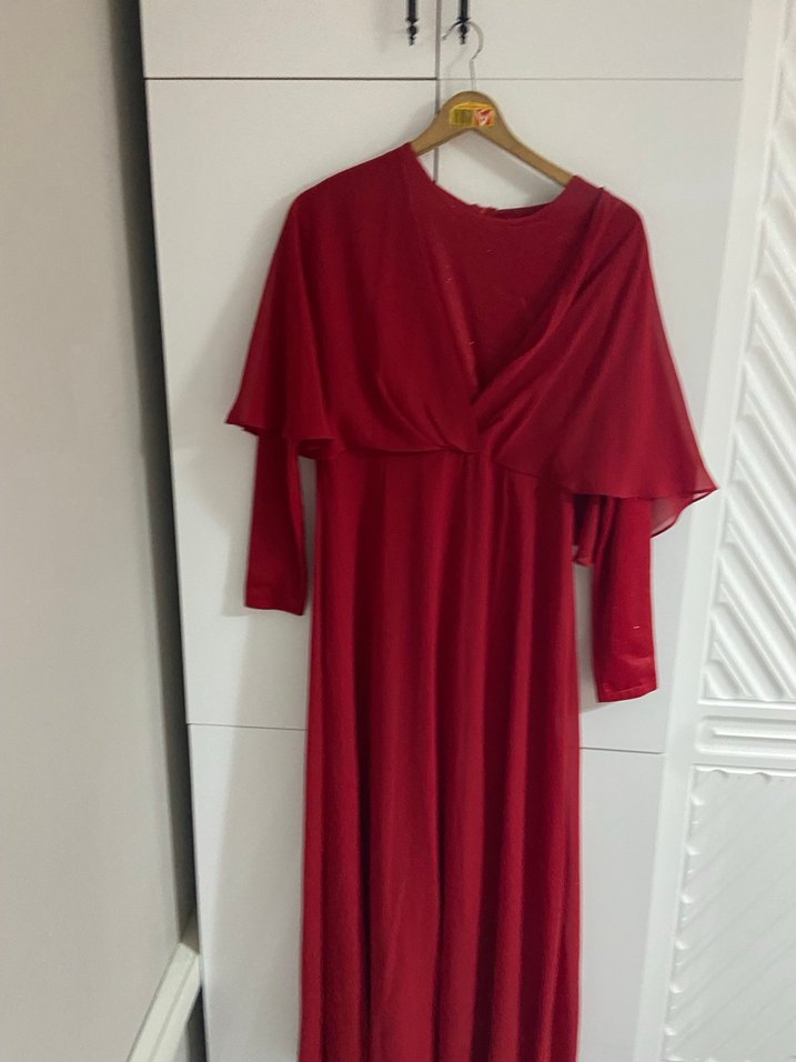 Klasik Şıklık Kırmızı Uzun Kollu Elbise - Görsel 2