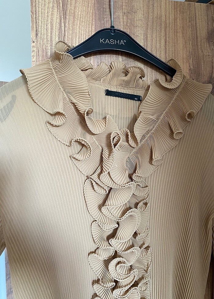 fırfırlı bluz - Görsel 4