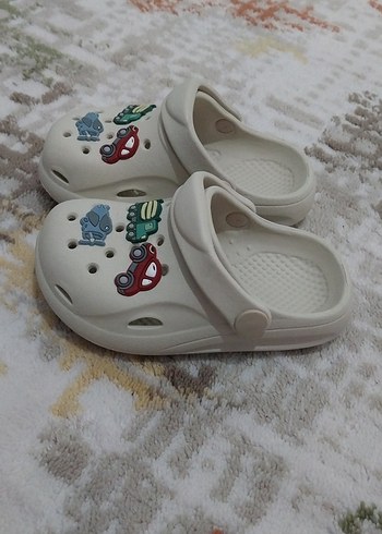 Erkek Çocuk Beyaz Kaydırmaz Terlik - Görsel 3