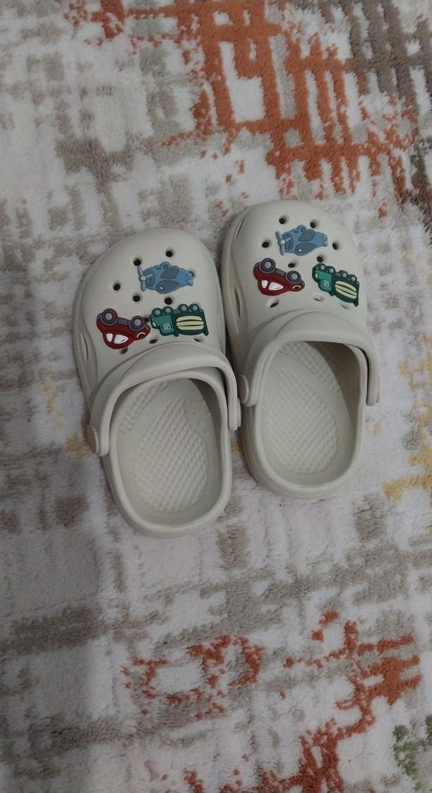 Erkek Çocuk Beyaz Kaydırmaz Terlik - Görsel 2