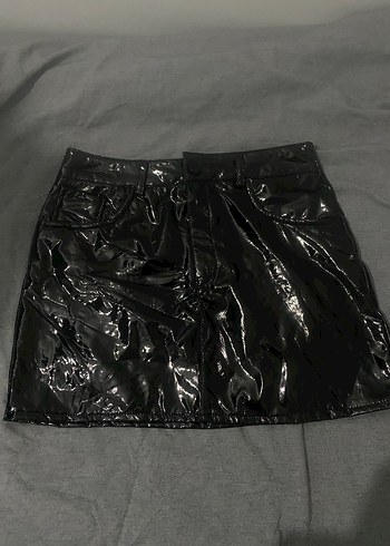 Siyah Parlak Deri Mini Etek - Görsel 2