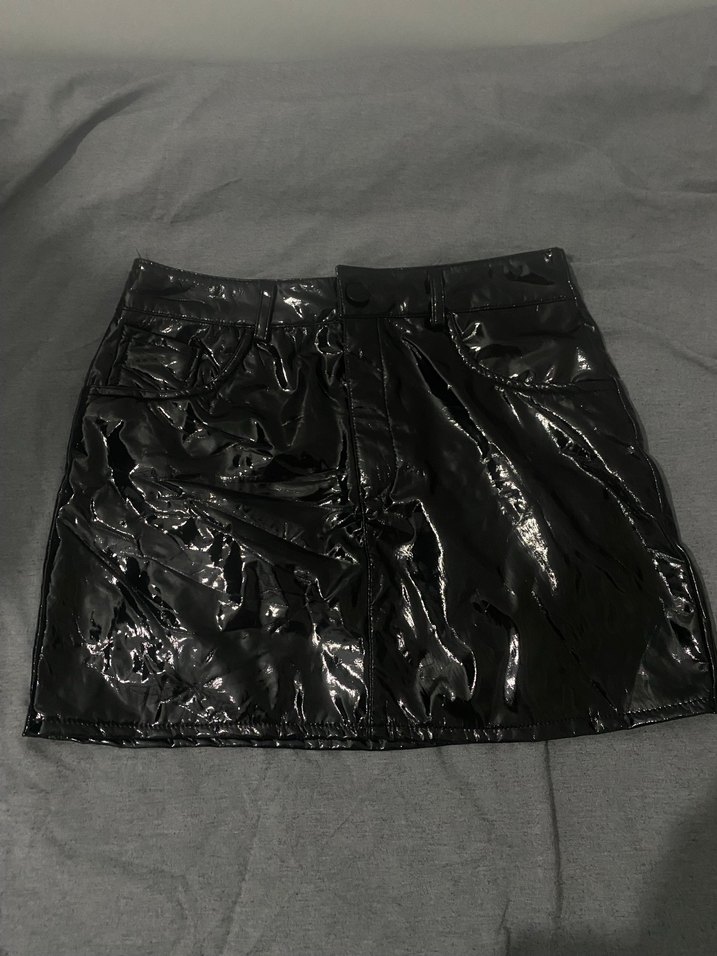 Siyah Parlak Deri Mini Etek - Görsel 2