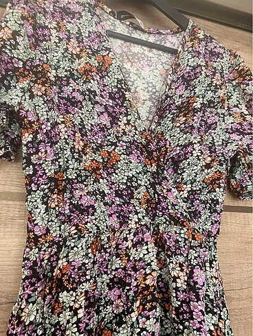 Çiçekli elbise - Görsel 4