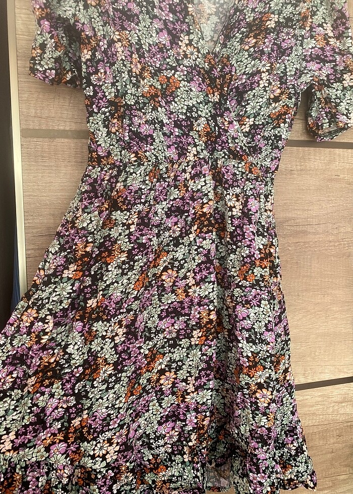 Çiçekli elbise - Görsel 5
