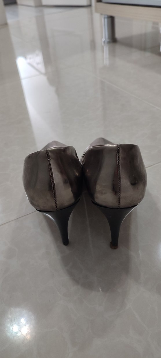 Parlak Metal Topuklu Stiletto - Görsel 3