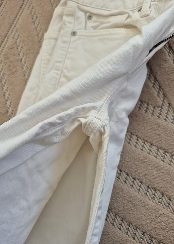 Beyaz Pamuklu Kısa Bermuda Şort - Görsel 9