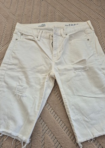 Beyaz Pamuklu Kısa Bermuda Şort - Görsel 3