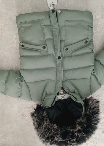 Erkek Çocuk Gri Kürklü Mont - Görsel 2