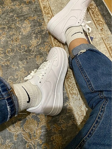 Nike airforce af 1?07 beyaz