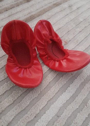 Kızlar için Kırmızı Lastikli pisi pisi