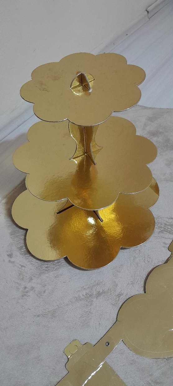 Parlak Altın Parti Süsleri - Görsel 2