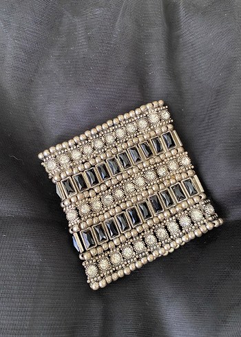 Taşlı,lastikli kalın tek parça bileklik - Görsel 3