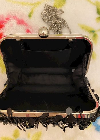 Siyah İşlemeli Zincir Detaylı Kadın Portföy Çanta - Görsel 3