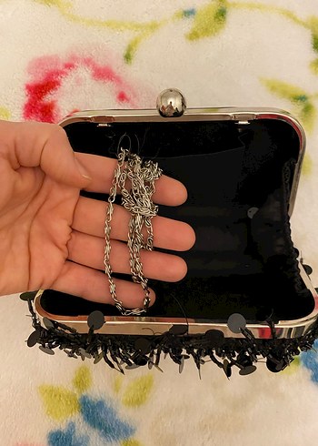 Siyah İşlemeli Zincir Detaylı Kadın Portföy Çanta - Görsel 2