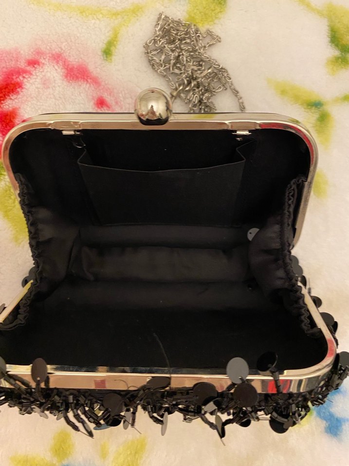 Siyah İşlemeli Zincir Detaylı Kadın Portföy Çanta - Görsel 3