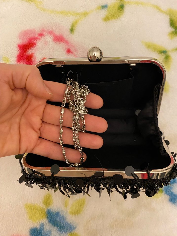 Siyah İşlemeli Zincir Detaylı Kadın Portföy Çanta - Görsel 2