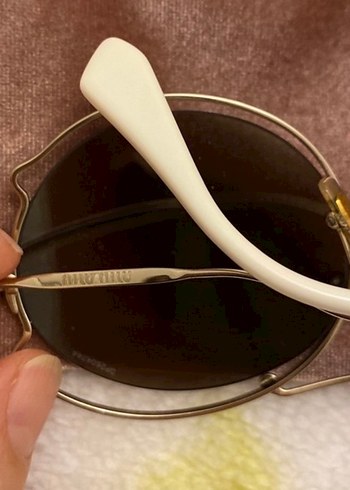 Miu Miu güneş gözlüğü - Görsel 4