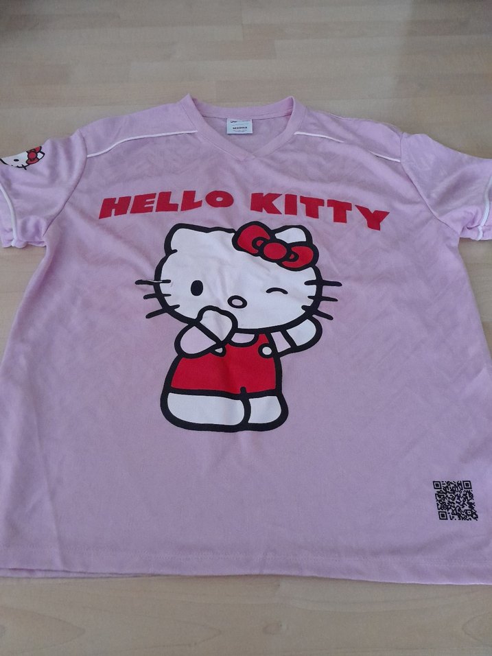 Hello kity bershka tişört forma - Görsel 4