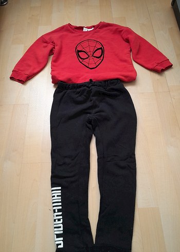 Erkek Çocuk Kırmızı Baskılı Sweatshirt ve Siyah Eşofman - Görsel 5