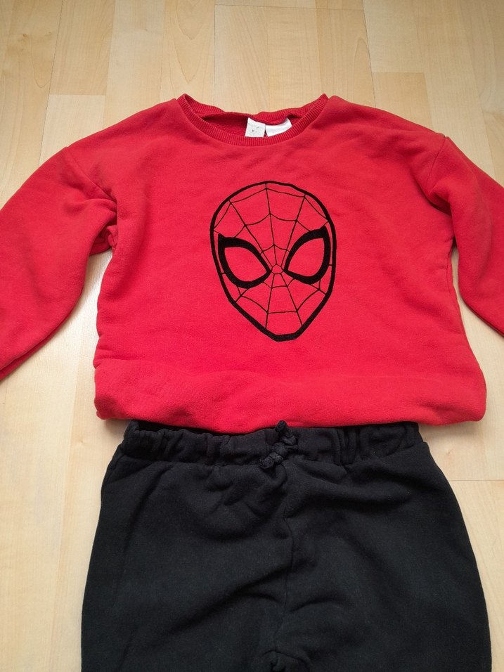 Erkek Çocuk Kırmızı Baskılı Sweatshirt ve Siyah Eşofman - Görsel 3