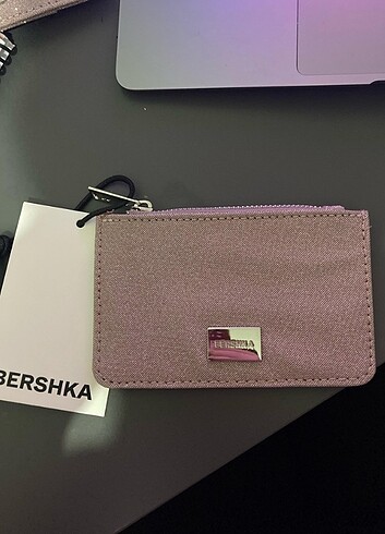 Bershka simli kartlık