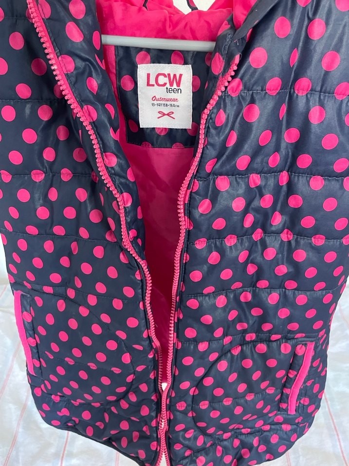 lcw kız çocuk puantiyeli yelek - Görsel 4