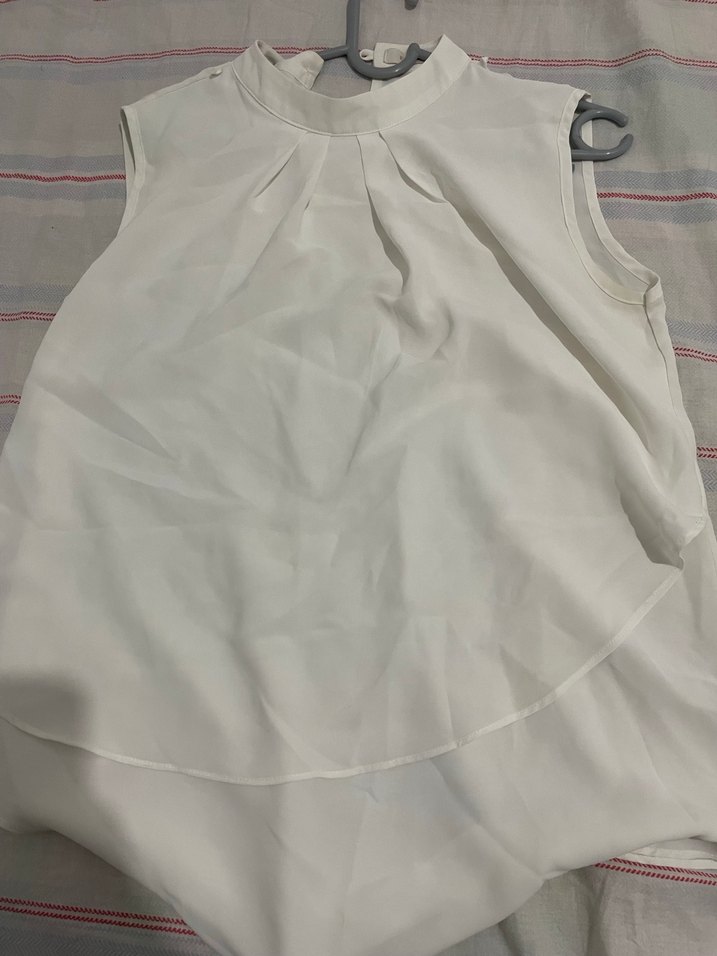 sırtı düğmeli bluz - Görsel 3