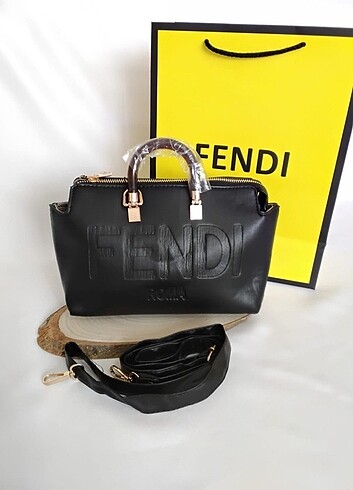 Fendi Kadın kol çantası