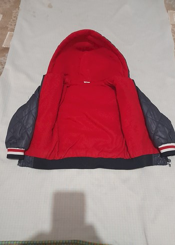 Kapüşonlu Fermuarlı 5 ,6  yaş Erkek Çocuk Mont - Görsel 4