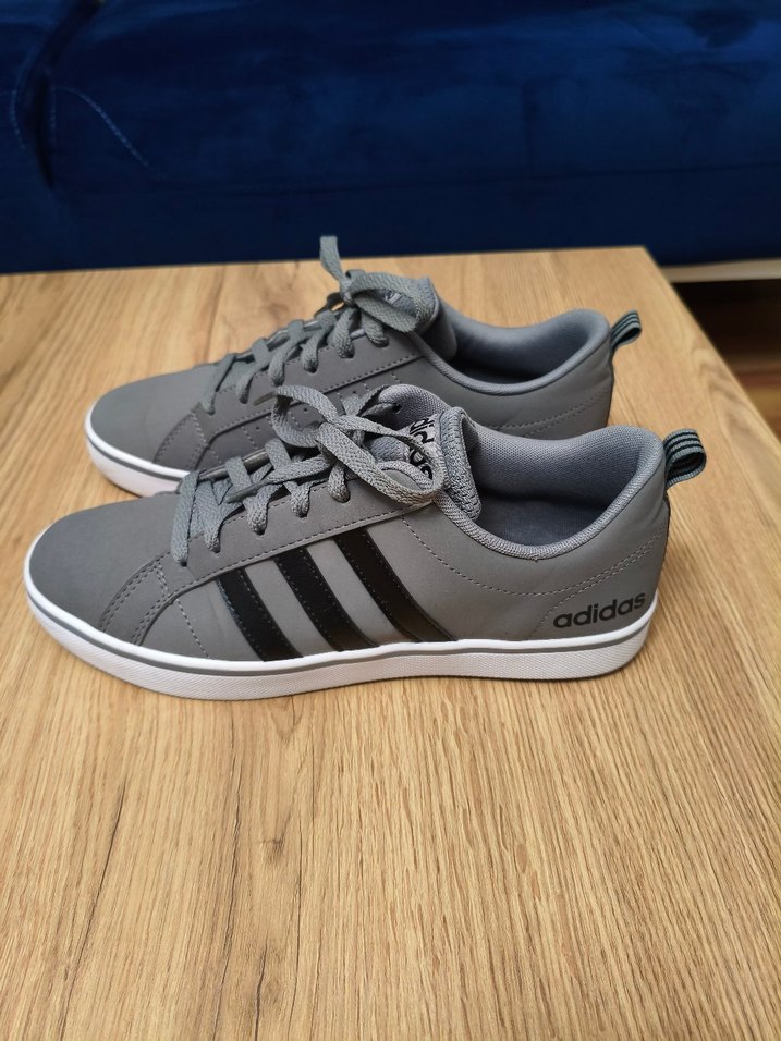 Adidas Gri Bağcıklı Erkek Spor Ayakkabı - Görsel 4